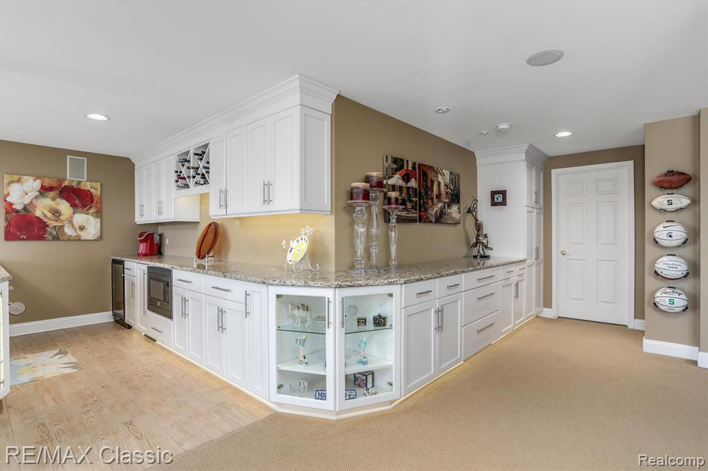 25976 ISLAND LAKE Drive, Novi, MI — Photo 33