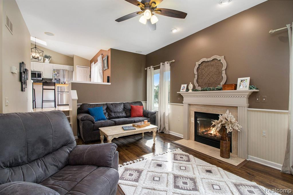 8598 BARRINGTON Drive, Ypsilanti, MI 48198 — Photo 4