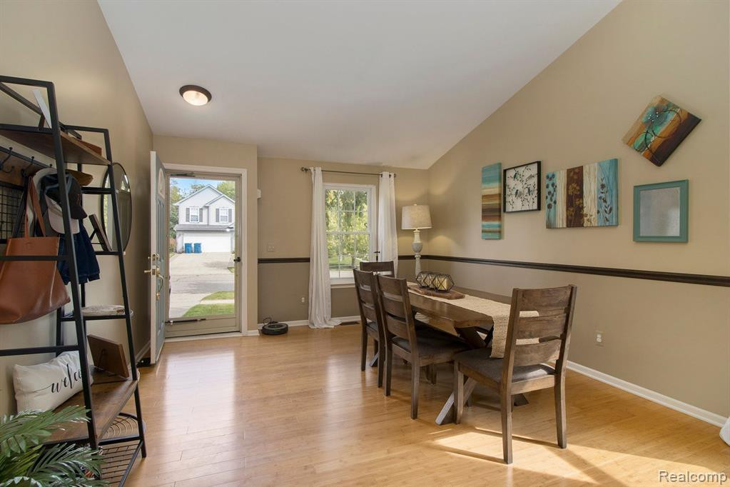 8598 BARRINGTON Drive, Ypsilanti, MI 48198 — Photo 6