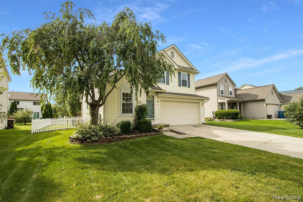 8598 BARRINGTON Drive, Ypsilanti, MI 48198 — Photo 30