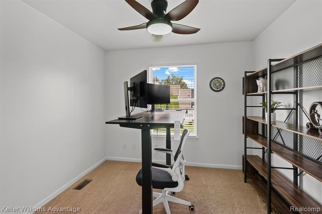 2543 PINE Drive, Wixom, MI 48393 — Photo 25