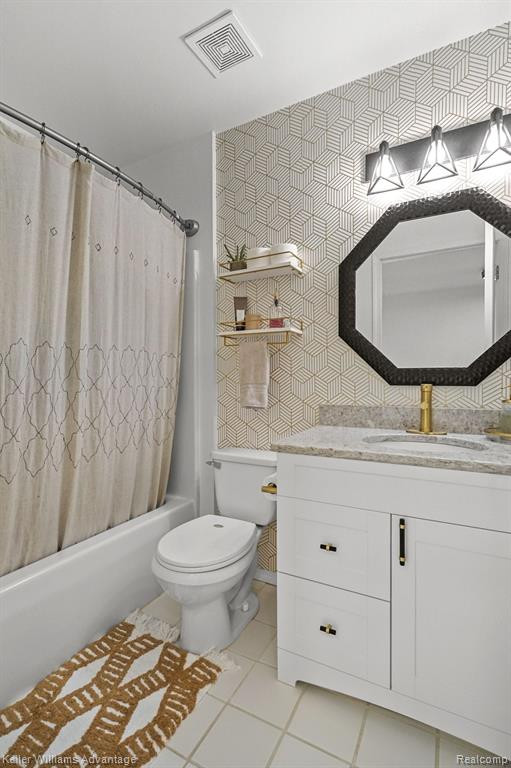 2543 PINE Drive, Wixom, MI 48393 — Photo 27