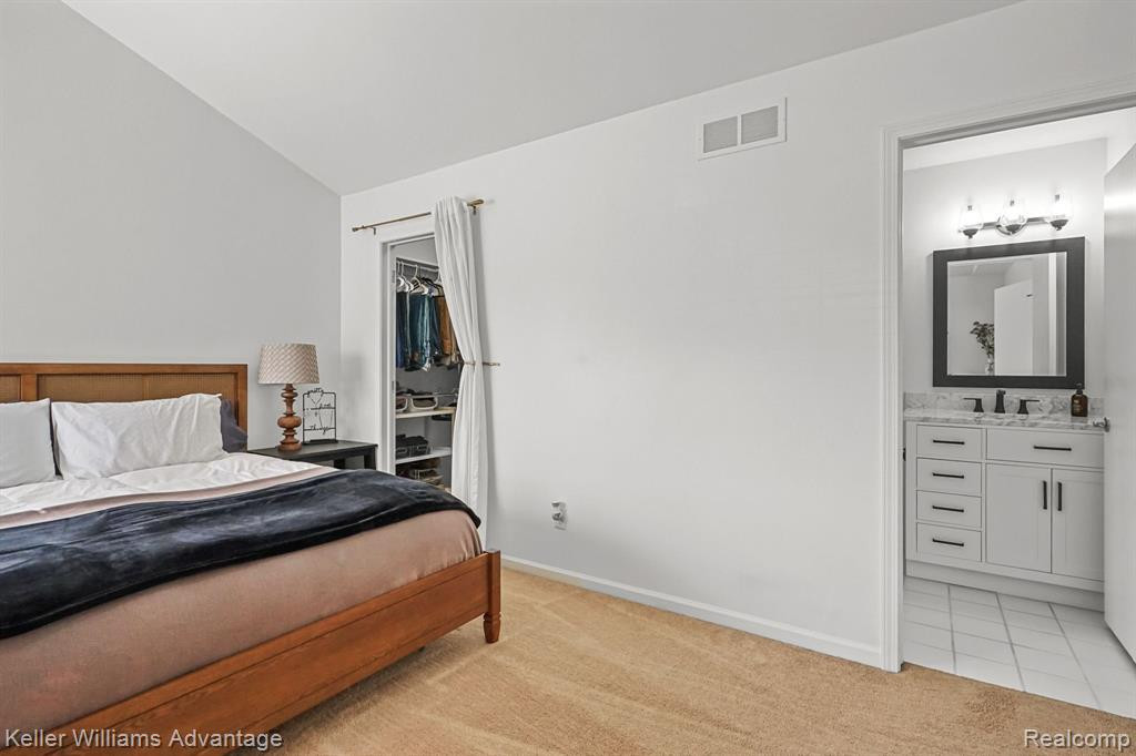 2543 PINE Drive, Wixom, MI 48393 — Photo 29