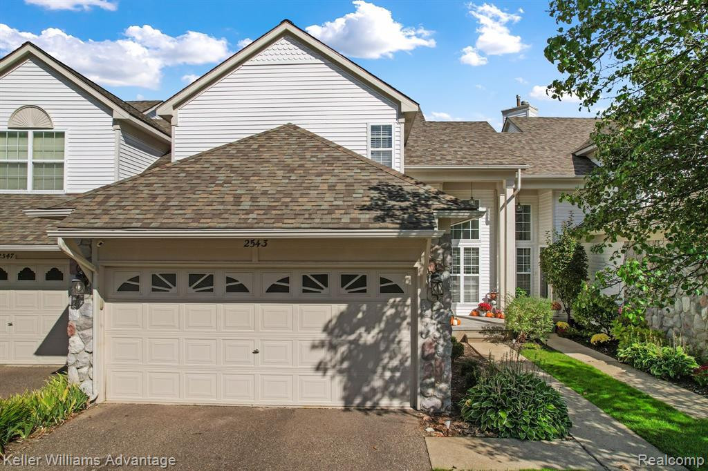 2543 PINE Drive, Wixom, MI 48393 — Photo 39
