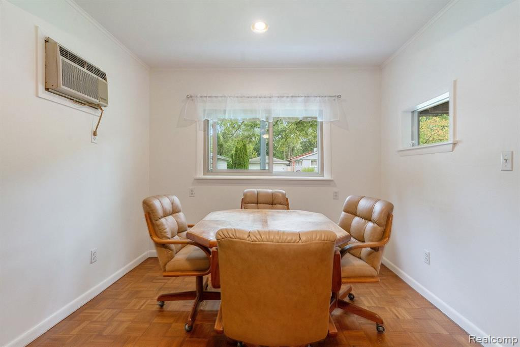 1049 WESTAIRE Way, Ann Arbor, MI 48103 — Photo 5