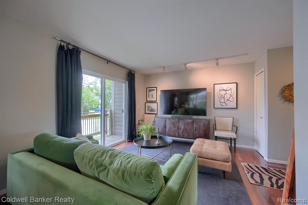 602 E LINCOLN Street, Birmingham, MI 48009 — Photo 7