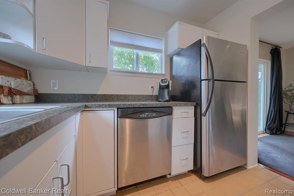 602 E LINCOLN Street, Birmingham, MI 48009 — Photo 15