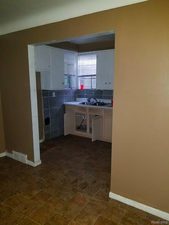 175 W BRENTWOOD Street, Highland Park, MI 48203 — Photo 17