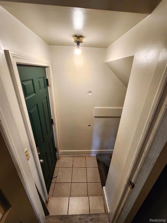 4230 CUSTER Avenue, Flint, MI 48507 — Photo 17
