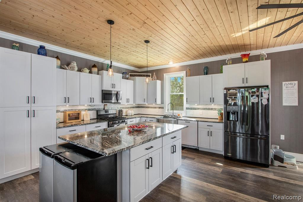 9747 OATMAN Road, Avoca, MI 48006 — Photo 11