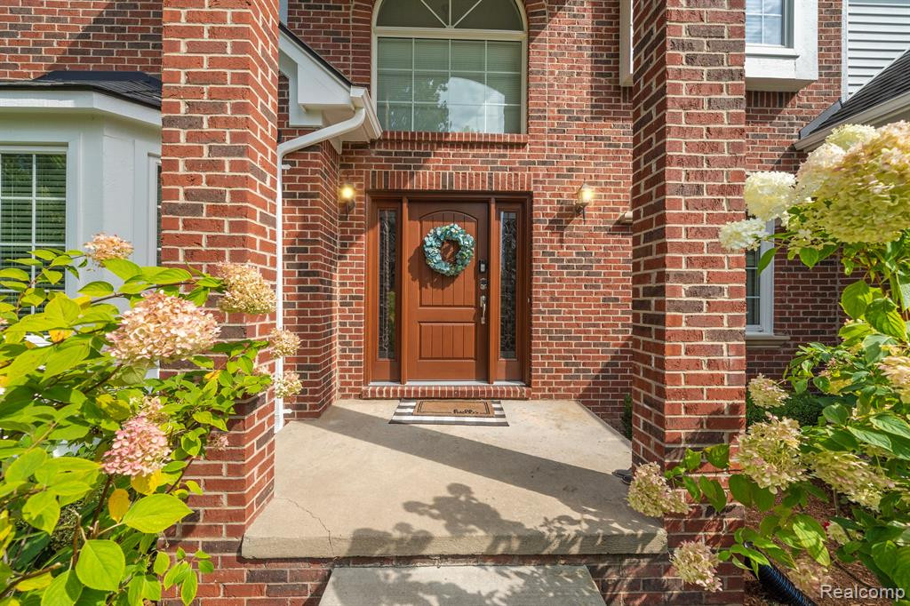 1006 HUNTSVILLE Drive, Canton, MI 48187 — Photo 3