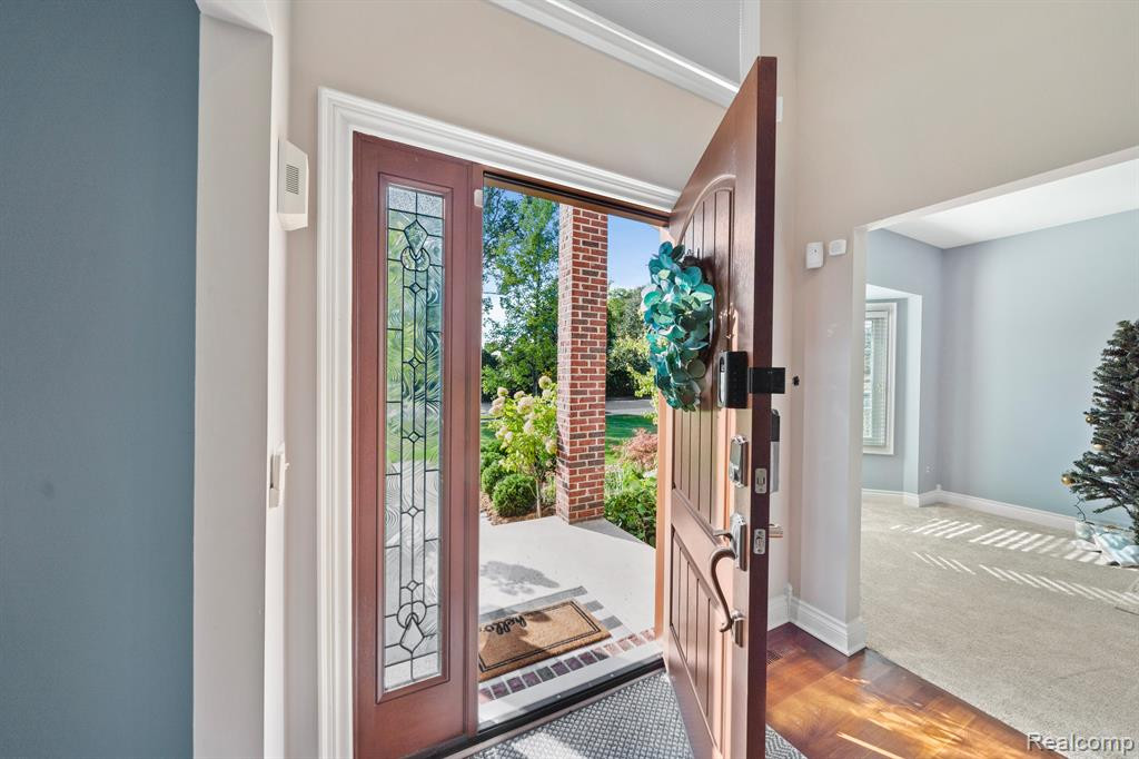 1006 HUNTSVILLE Drive, Canton, MI 48187 — Photo 4