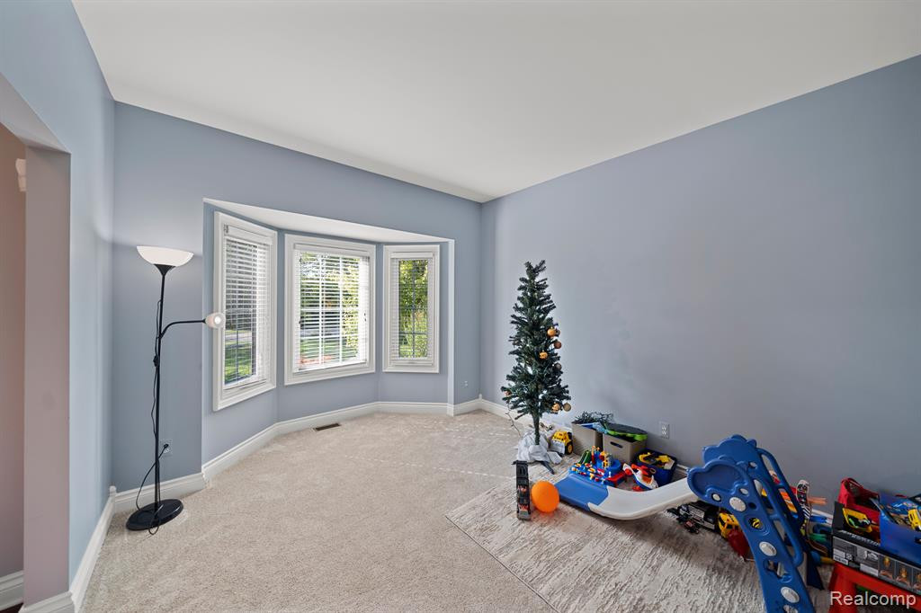 1006 HUNTSVILLE Drive, Canton, MI 48187 — Photo 5