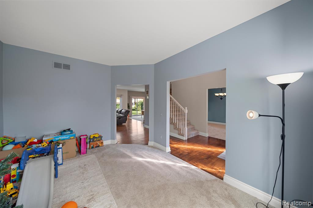 1006 HUNTSVILLE Drive, Canton, MI 48187 — Photo 6