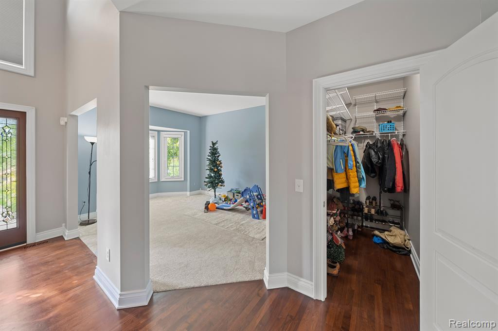 1006 HUNTSVILLE Drive, Canton, MI 48187 — Photo 7