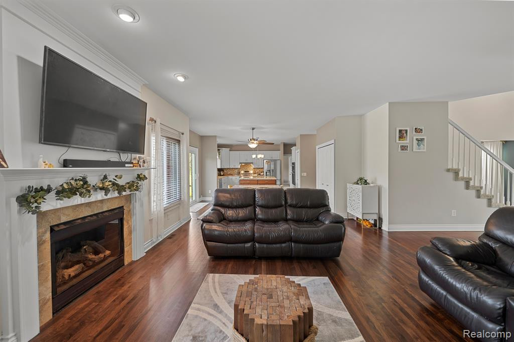 1006 HUNTSVILLE Drive, Canton, MI 48187 — Photo 10