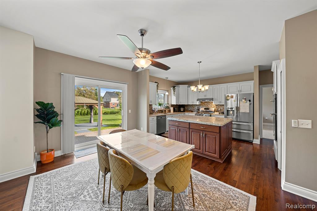 1006 HUNTSVILLE Drive, Canton, MI 48187 — Photo 11