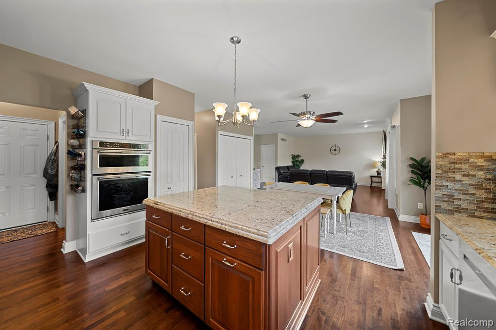 1006 HUNTSVILLE Drive, Canton, MI 48187 — Photo 12