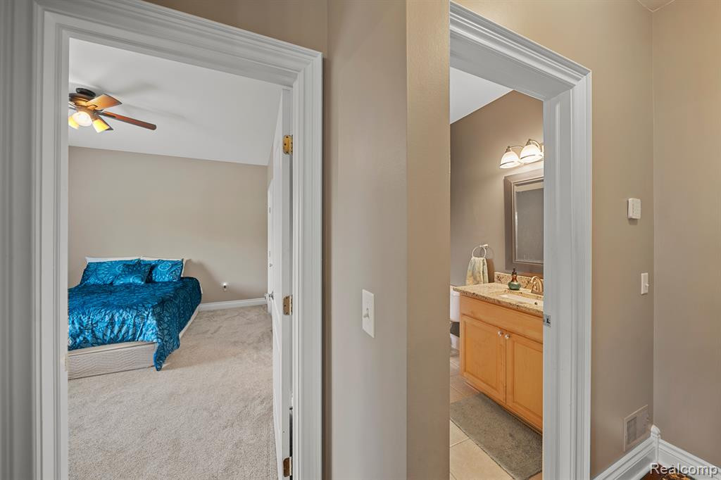 1006 HUNTSVILLE Drive, Canton, MI 48187 — Photo 15