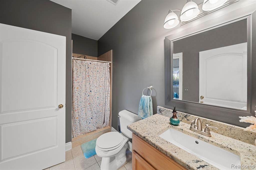 1006 HUNTSVILLE Drive, Canton, MI 48187 — Photo 18