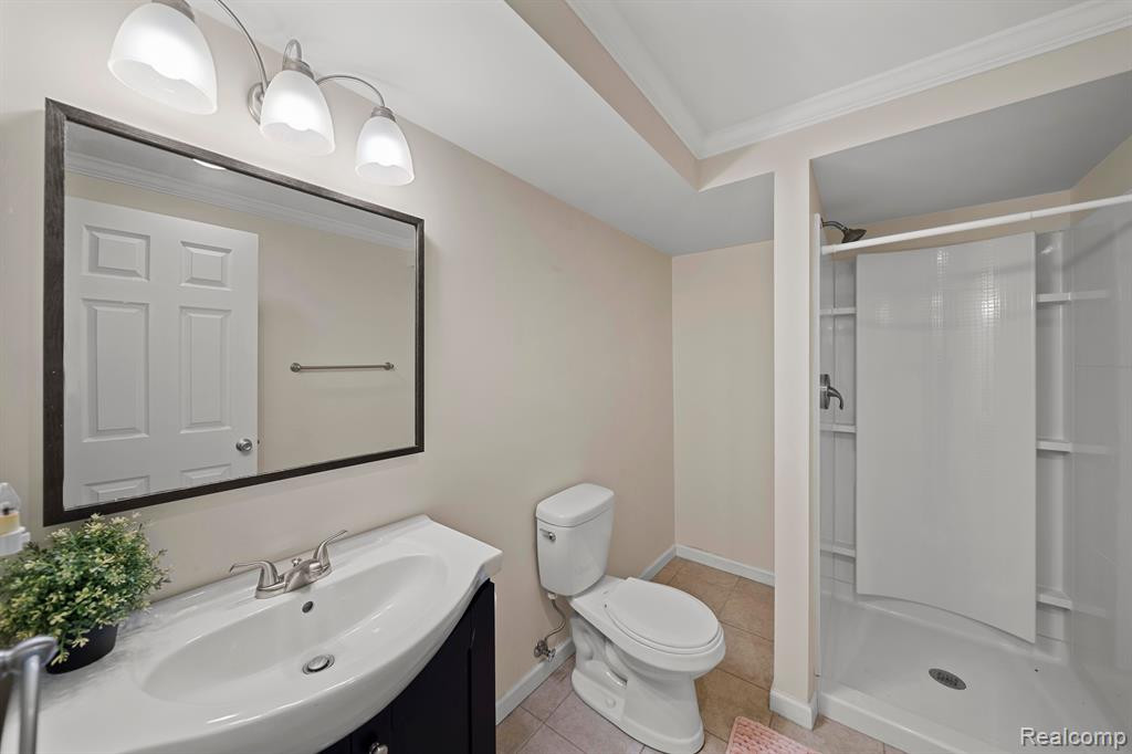 1006 HUNTSVILLE Drive, Canton, MI 48187 — Photo 43