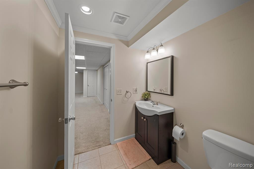 1006 HUNTSVILLE Drive, Canton, MI 48187 — Photo 44