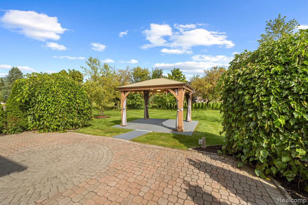 1006 HUNTSVILLE Drive, Canton, MI 48187 — Photo 52
