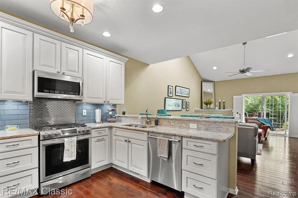 4137 LONEBRIDGE Circle, Canton, MI 48188 — Photo 6