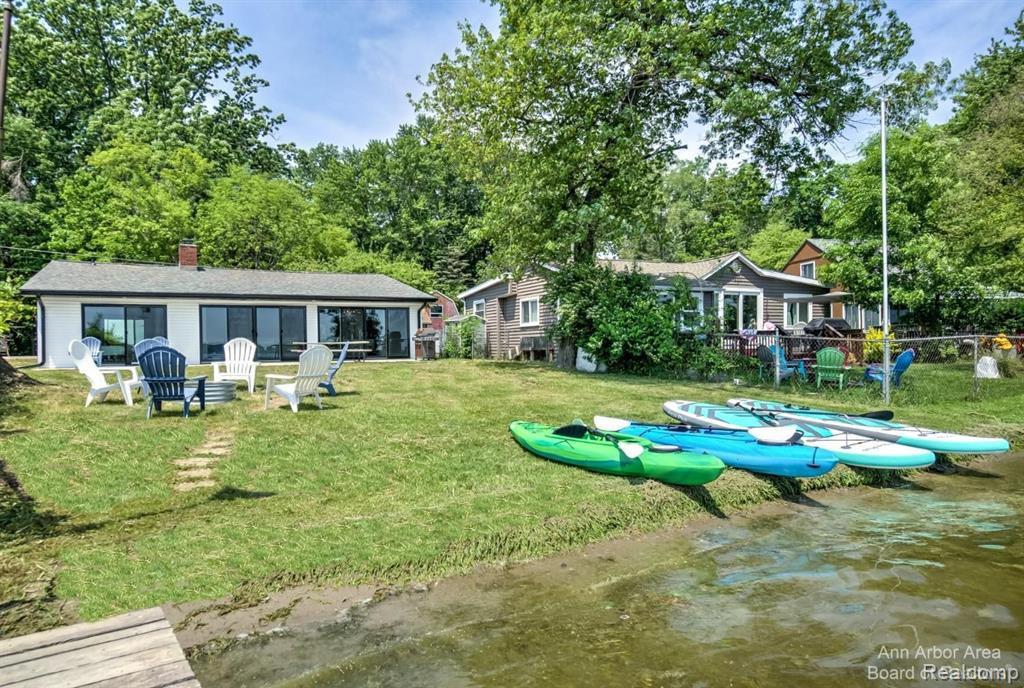 9620 WINSTON Road, Pinckney, MI 48169 — front exterior