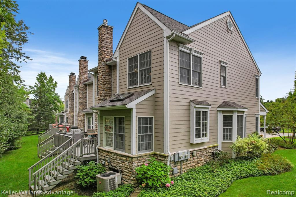 26436 FIELDSTONE Drive, Novi, MI — Photo 2