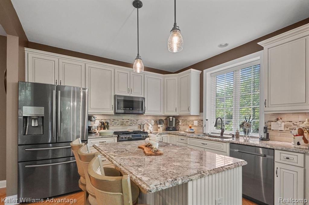 26436 FIELDSTONE Drive, Novi, MI — Photo 4