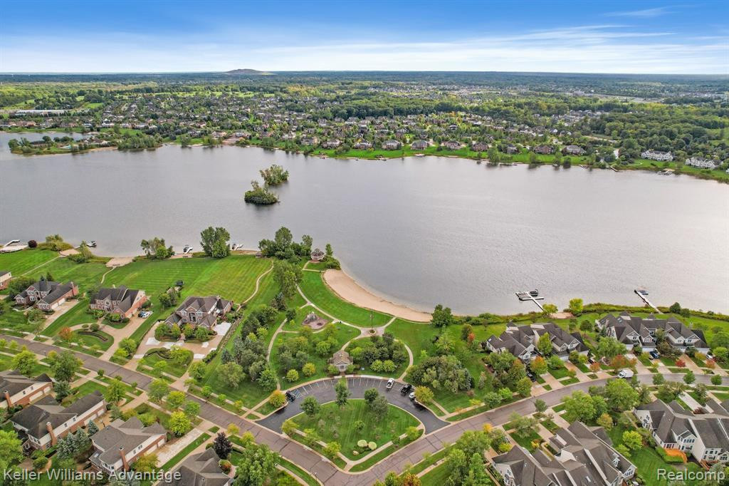 26436 FIELDSTONE Drive, Novi, MI — Photo 40