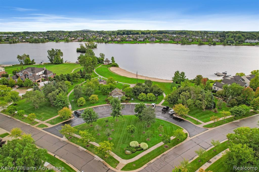 26436 FIELDSTONE Drive, Novi, MI — Photo 41