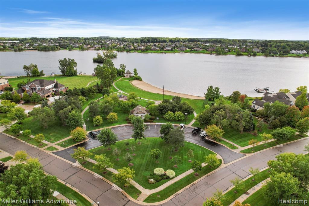 26436 FIELDSTONE Drive, Novi, MI — Photo 42