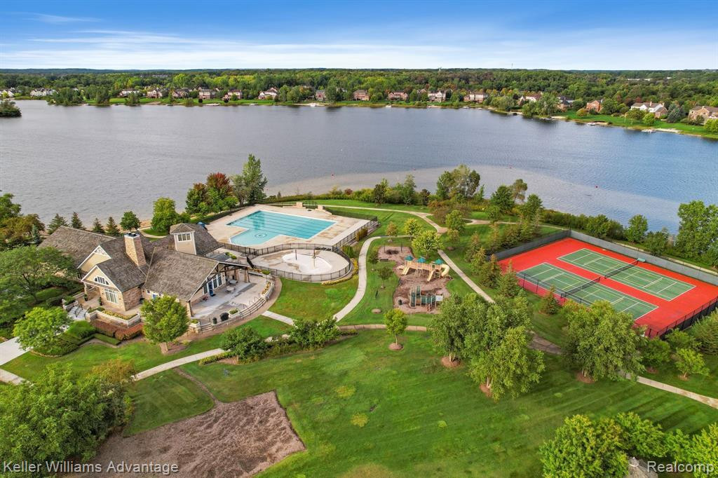 26436 FIELDSTONE Drive, Novi, MI — Photo 49