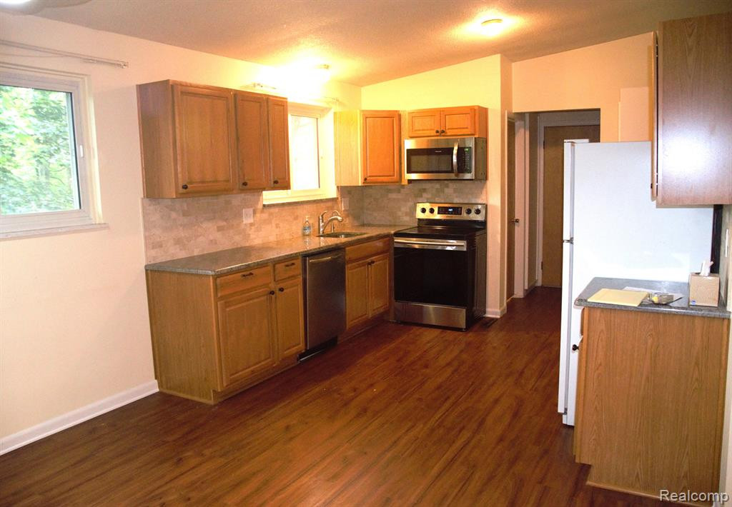 2427 BUCKINGHAM Road, Ann Arbor, MI 48104 — Photo 5