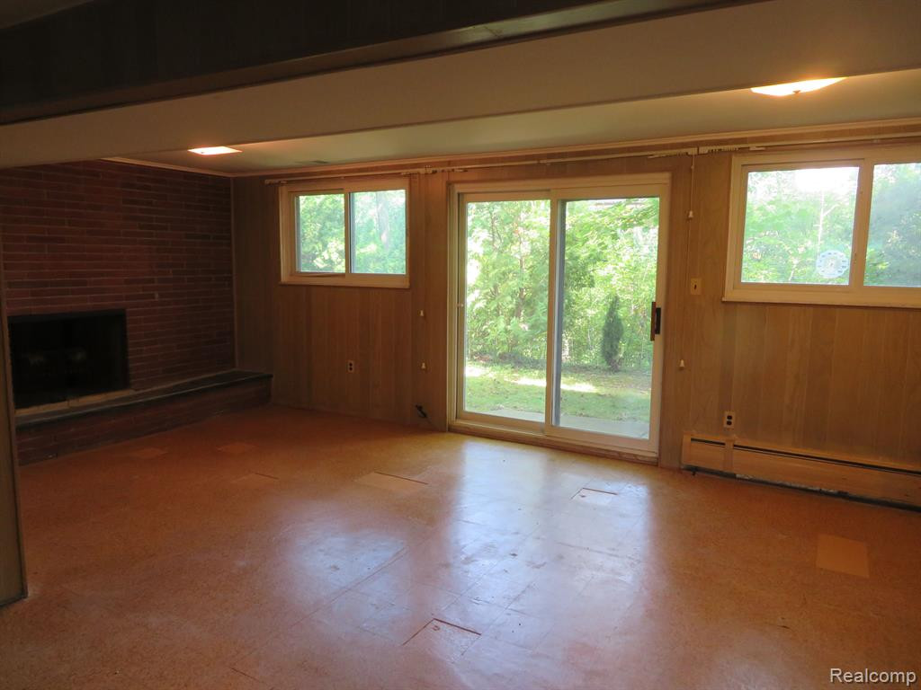 2427 BUCKINGHAM Road, Ann Arbor, MI 48104 — Photo 9