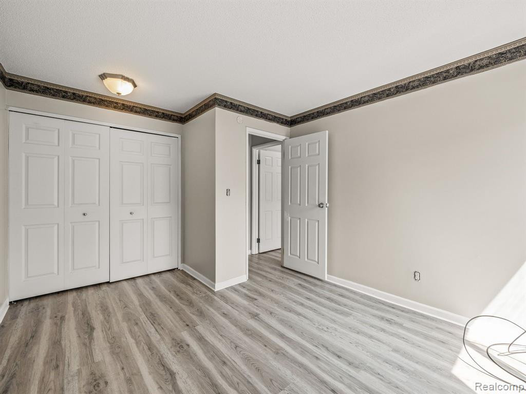 881 Cliffs Drive, Ypsilanti, MI 48198 — Photo 17