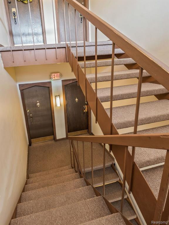 881 Cliffs Drive, Ypsilanti, MI 48198 — Photo 33