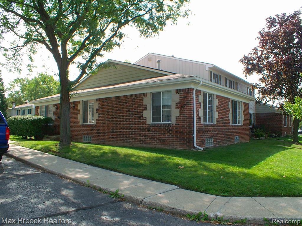 4928 COVENTRY Street, Royal Oak, MI 48073 — Photo 4