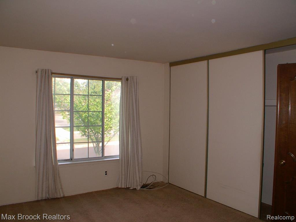 4928 COVENTRY Street, Royal Oak, MI 48073 — Photo 10