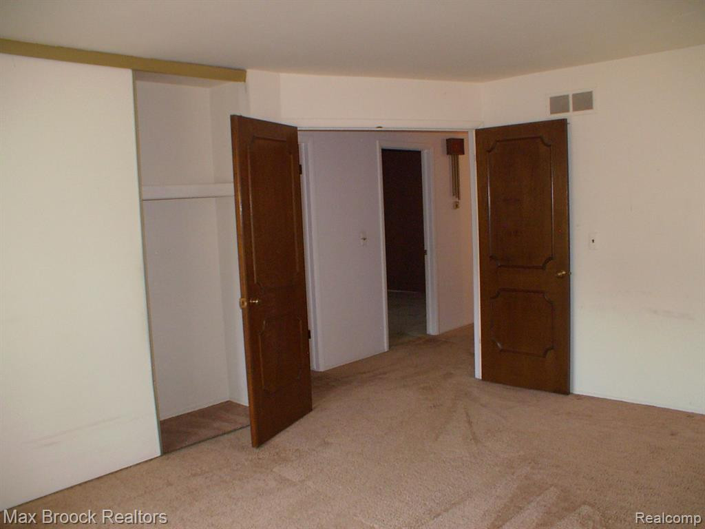 4928 COVENTRY Street, Royal Oak, MI 48073 — Photo 11