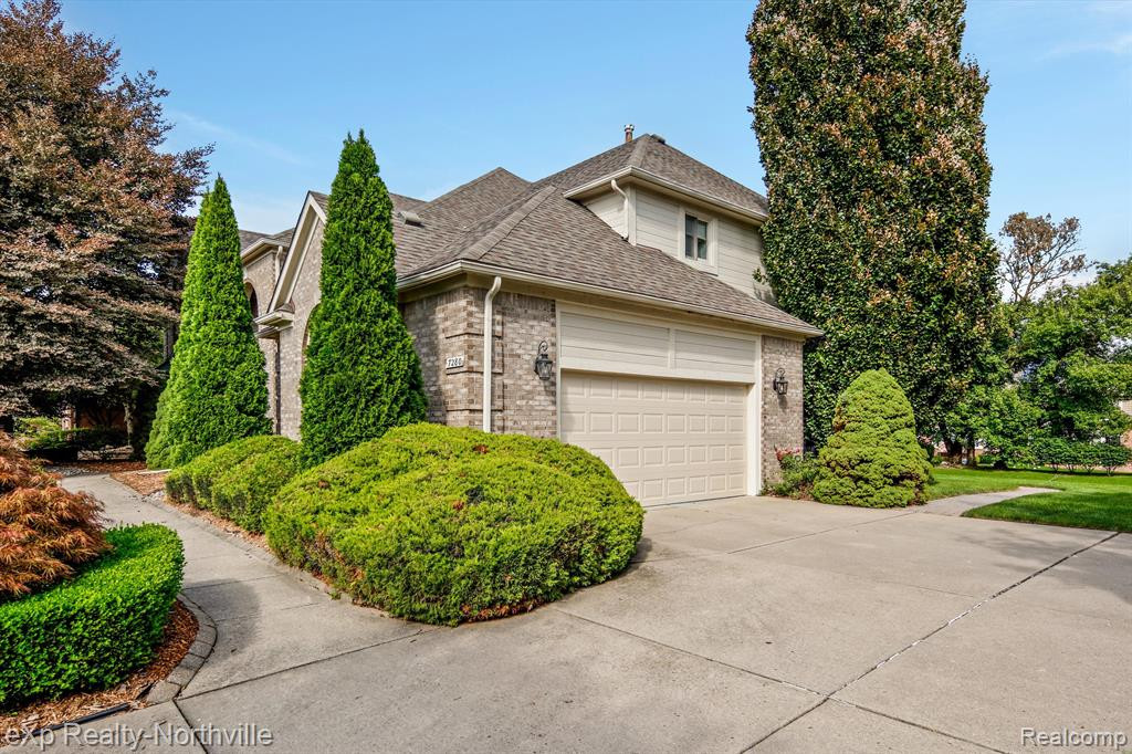 7280 Lyndhurst Drive, Canton, MI 48187 — Photo 2
