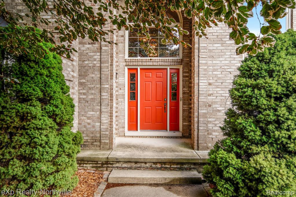 7280 Lyndhurst Drive, Canton, MI 48187 — Photo 3