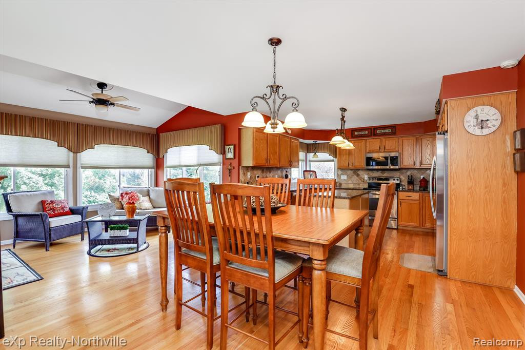 7280 Lyndhurst Drive, Canton, MI 48187 — Photo 14