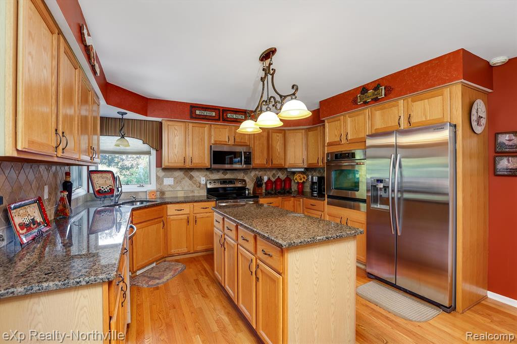 7280 Lyndhurst Drive, Canton, MI 48187 — Photo 17
