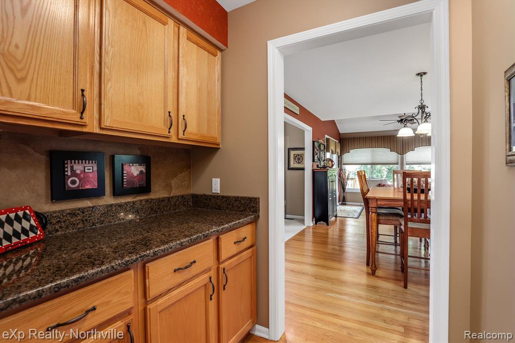 7280 Lyndhurst Drive, Canton, MI 48187 — Photo 22