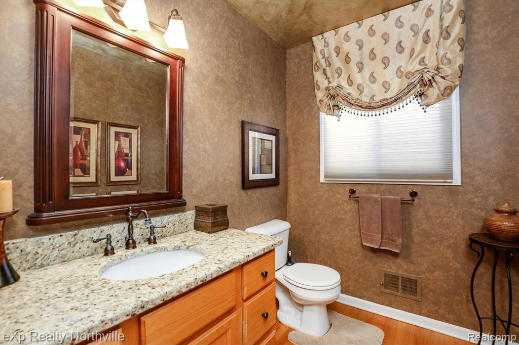 7280 Lyndhurst Drive, Canton, MI 48187 — Photo 24
