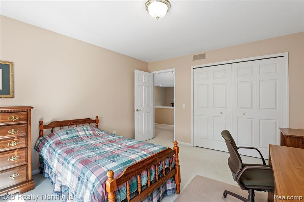 7280 Lyndhurst Drive, Canton, MI 48187 — Photo 31