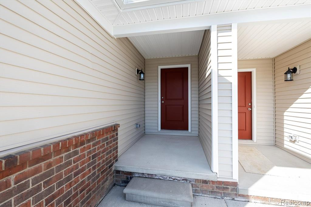 9917 Ridge Run, 93, Howell, MI 48855 — Photo 2